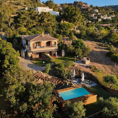 הוילה דומוס דה מריה House & Sea Chia מראה חיצוני תמונה